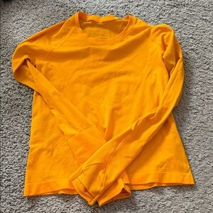 NWOT Lululemon Swiftly Tech Long Sleeve 2.0 Race Length Sz 0 Clementine